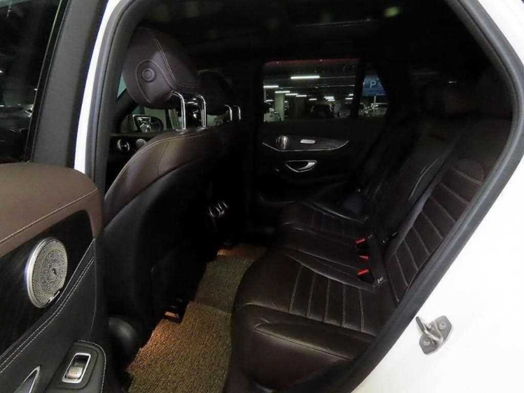 Mercedes Benz GLC Class - Vista 7