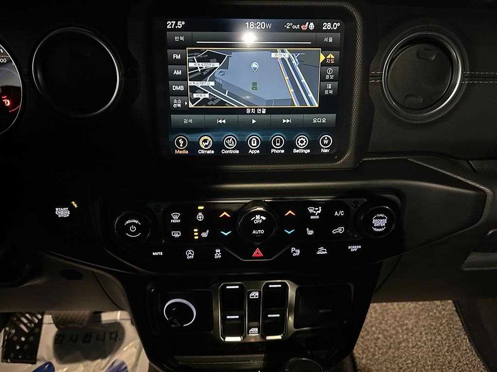 Jeep Wrangler - Vista 11