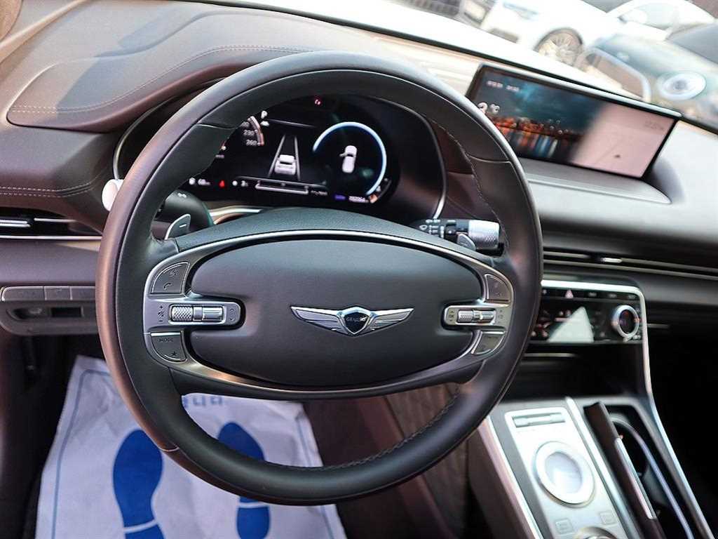 Genesis GV80 - Vista 8