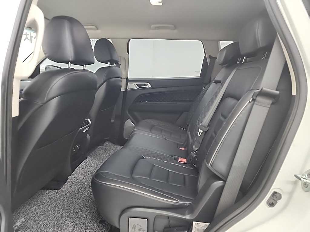 Ssangyong Rexton - Vista 12