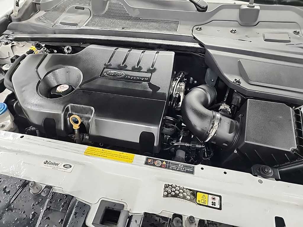 Land Rover Discovery Sports - Vista 5