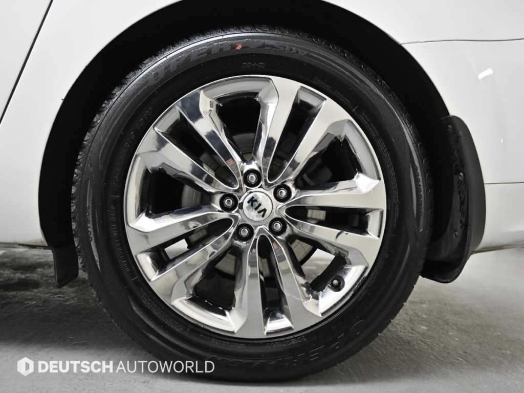 KIA Carnival - Vista 5