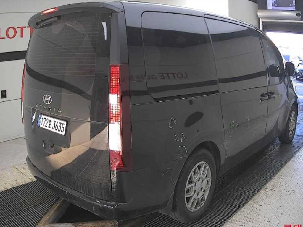 HYUNDAI Staria - Vista 5