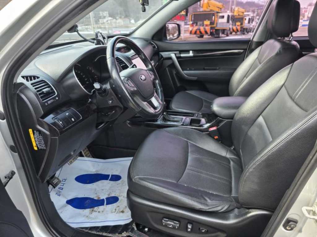 KIA Sorento - Vista 12