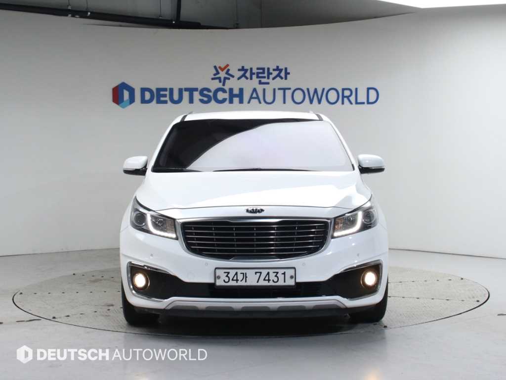 KIA Carnival - Vista 3