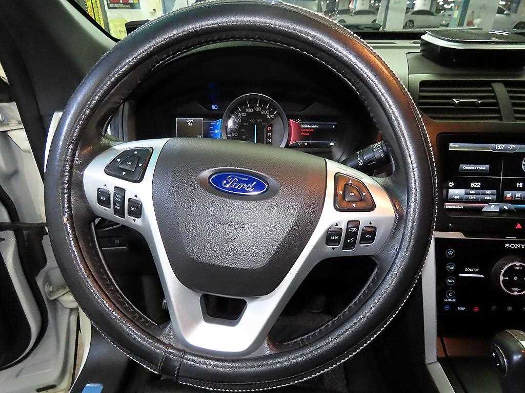 Ford Explorer - Vista 8