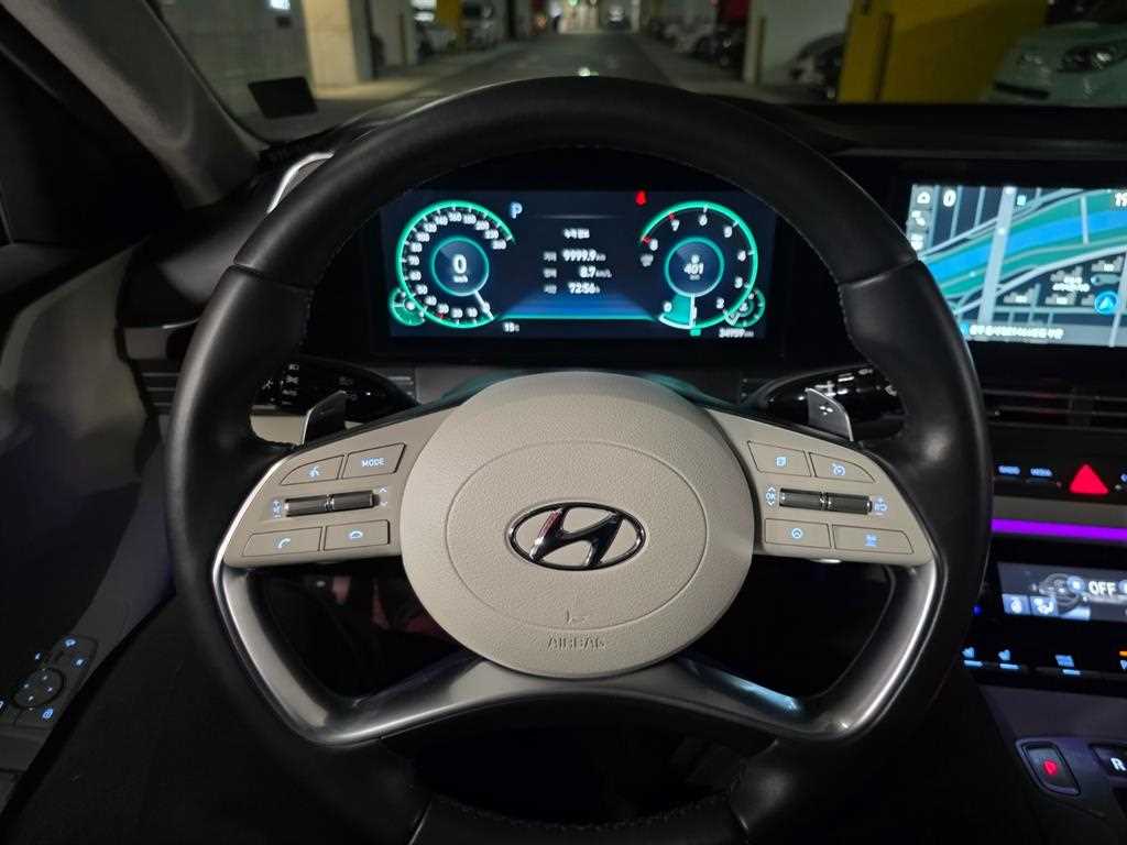 HYUNDAI Grandeur - Vista 12