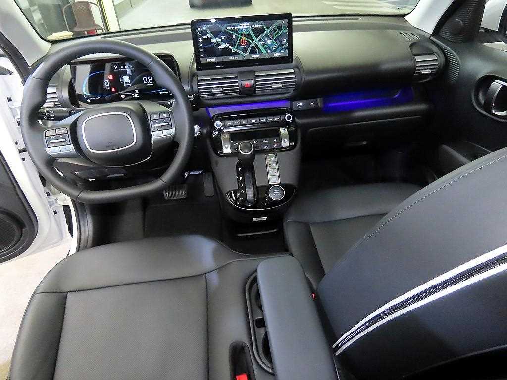 HYUNDAI Casper - Vista 10