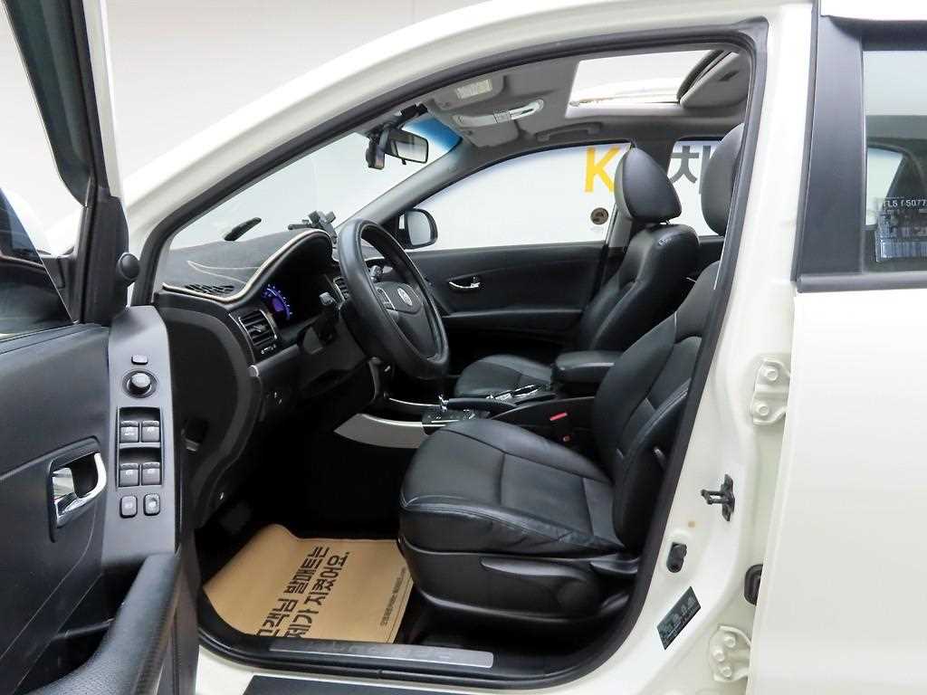 Ssangyong Korando - Vista 12