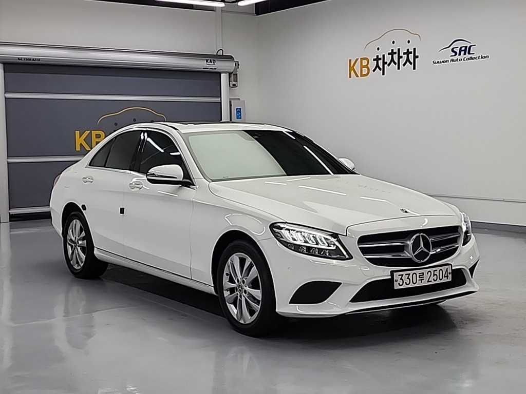 Mercedes Benz C Class - Vista 4