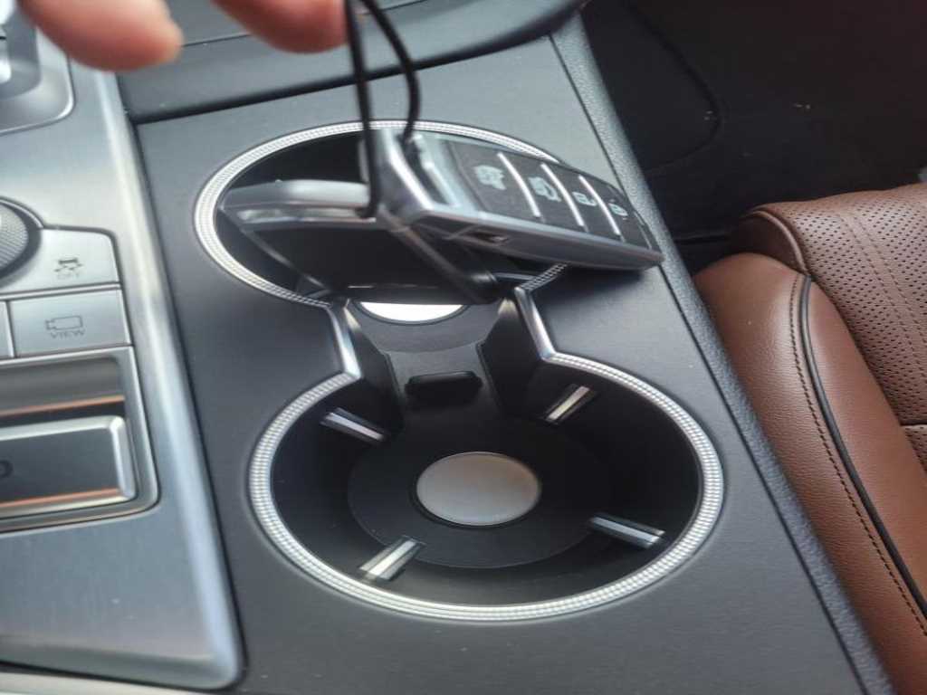 Genesis G70 - Vista 7