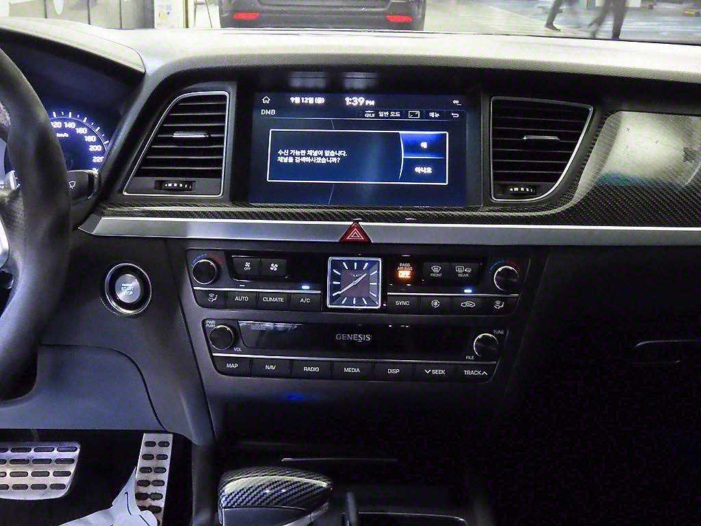 Genesis G80 - Vista 11