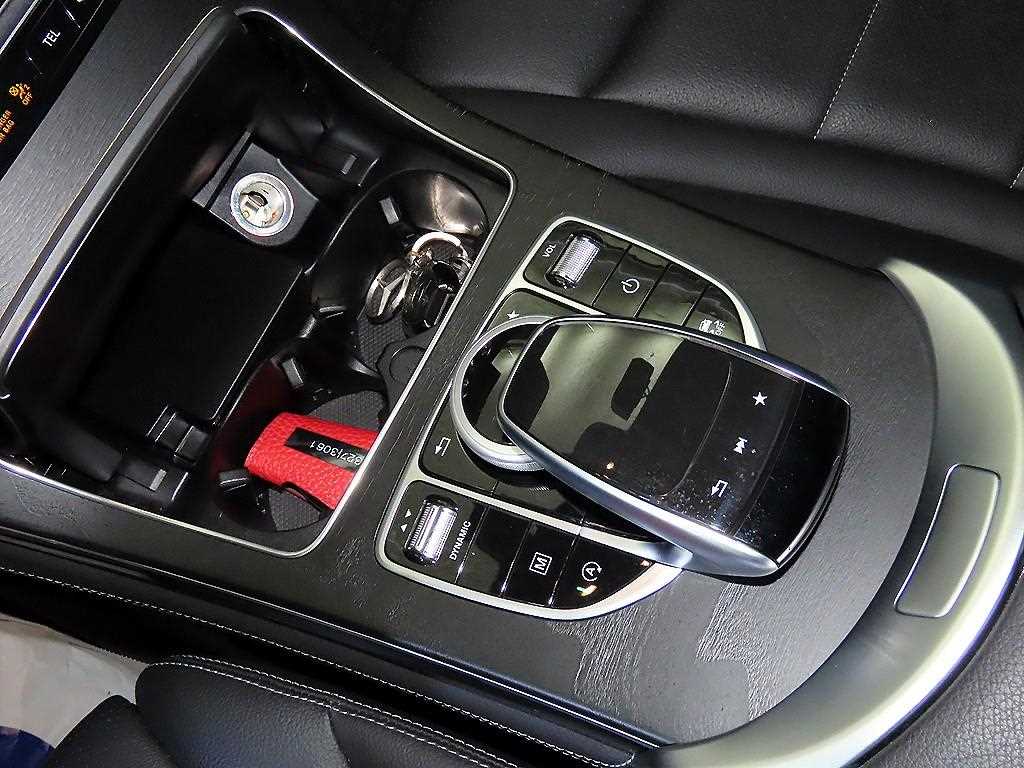 Mercedes Benz GLC Class 2019 Gris - Importación desde Corea - HF Imports Iquique - Foto 13