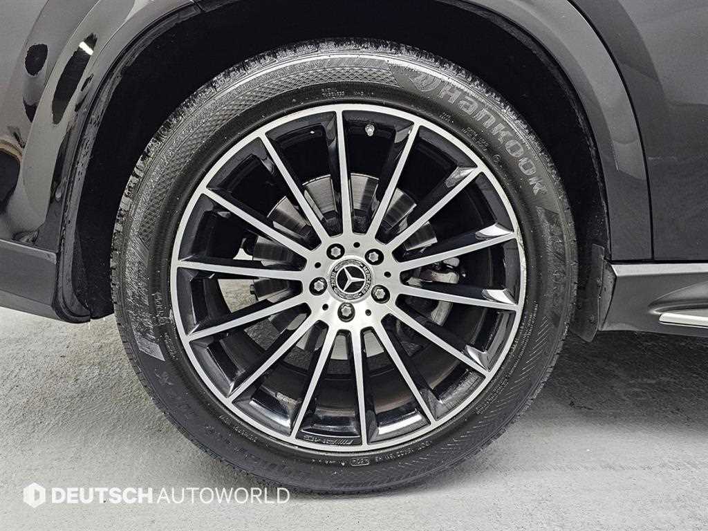 Mercedes Benz GLE Class - Vista 5