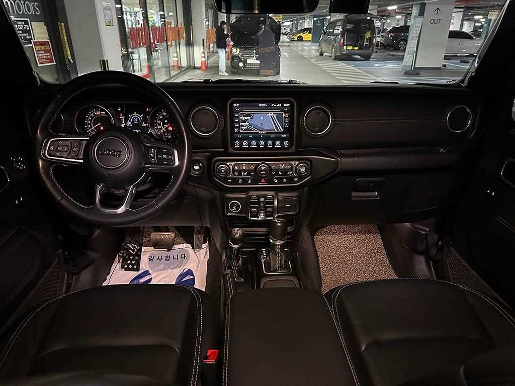 Jeep Wrangler - Vista 10