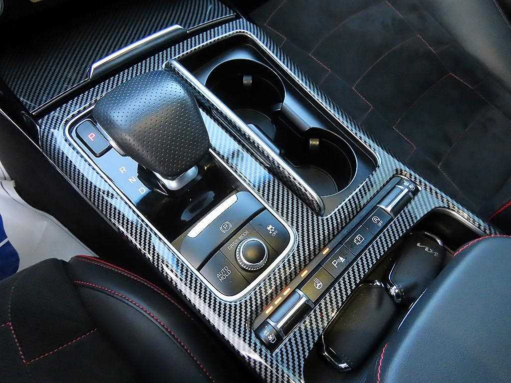 KIA Stinger - Vista 11