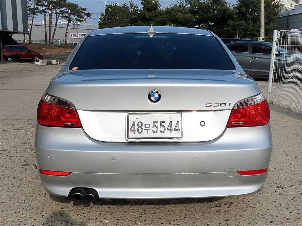 BMW 5 Series - Vista 4