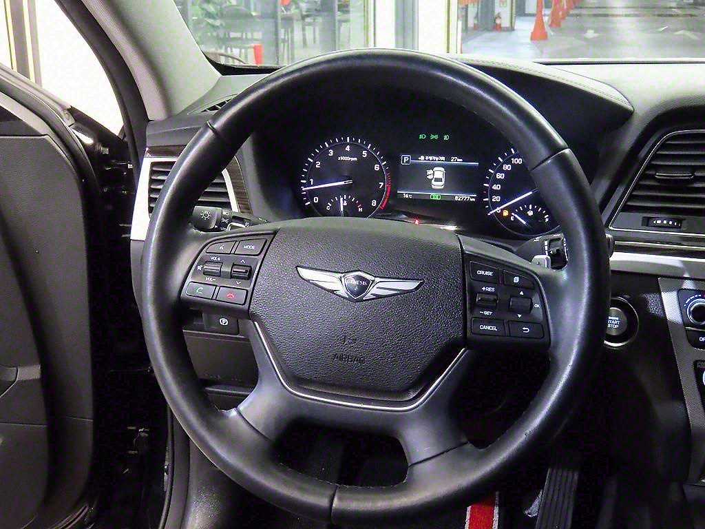 Genesis G80 - Vista 8