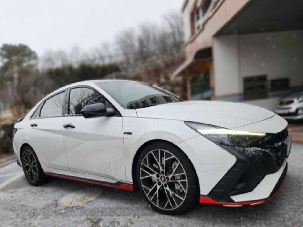 HYUNDAI Avante - Vista 4