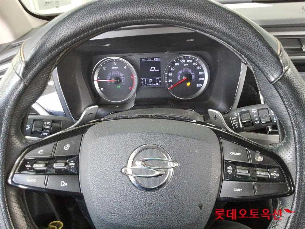 Ssangyong Korando - Vista 12