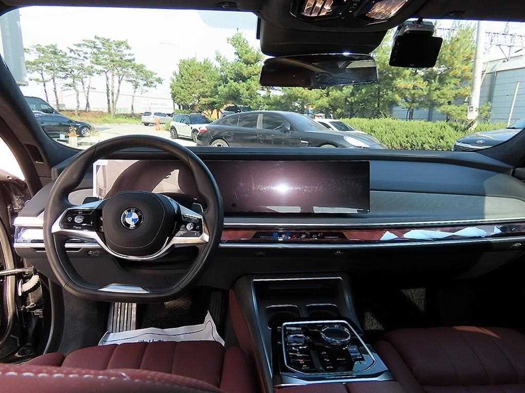 BMW 7 Series - Vista 9
