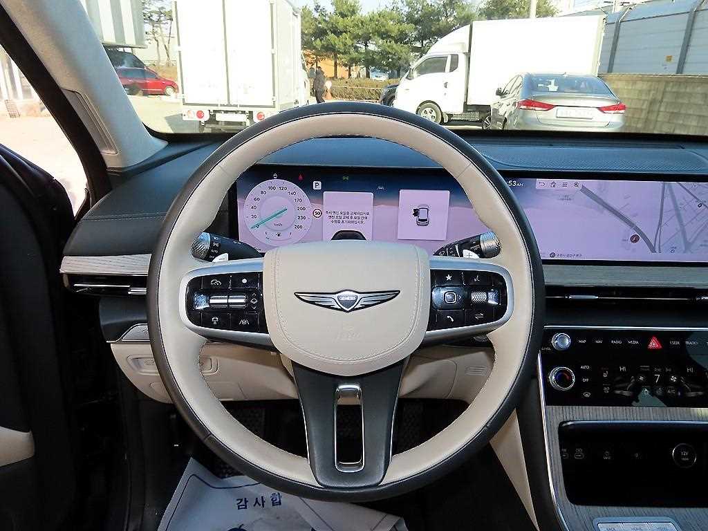 Genesis GV80 - Vista 8