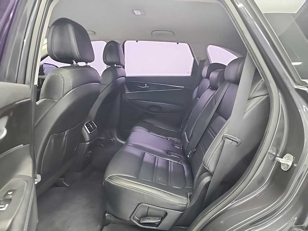 KIA Sorento - Vista 12