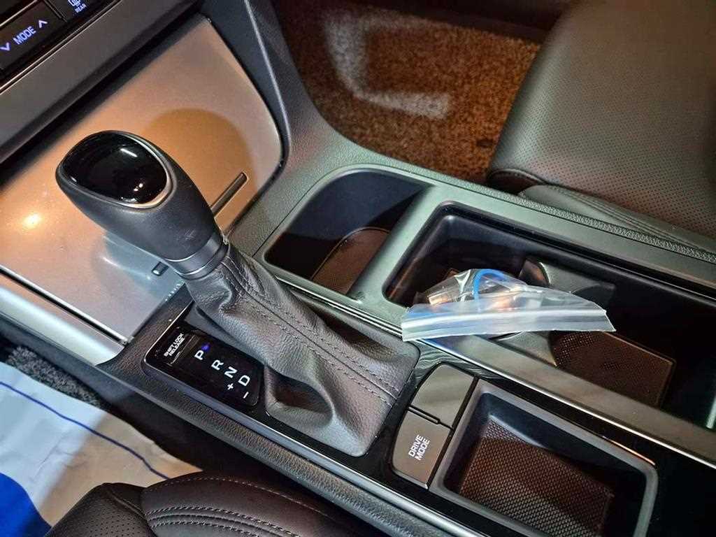 HYUNDAI Sonata - Vista 10