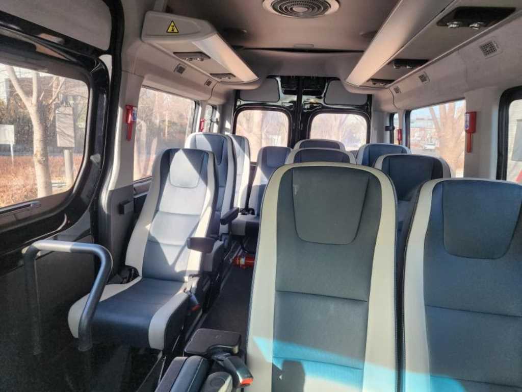 HYUNDAI Solati 2024 Negro - Importación desde Corea - HF Imports Iquique - Foto 13