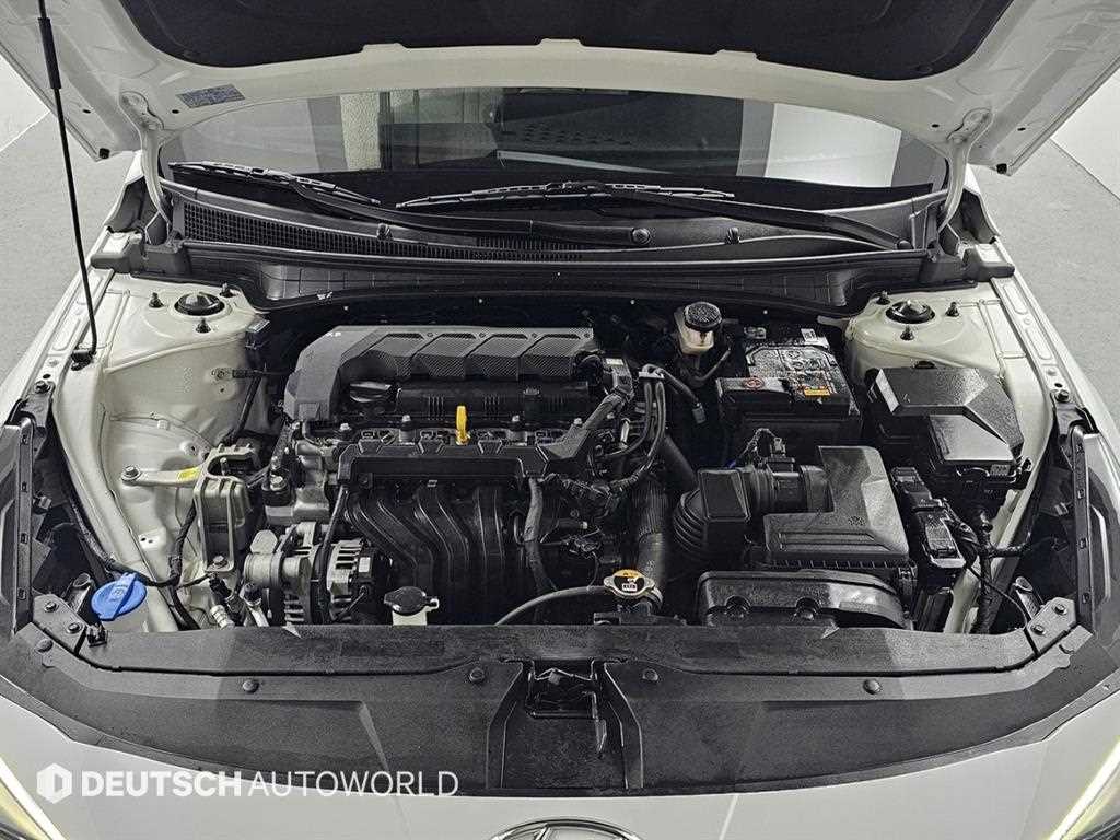 HYUNDAI Avante - Vista 7