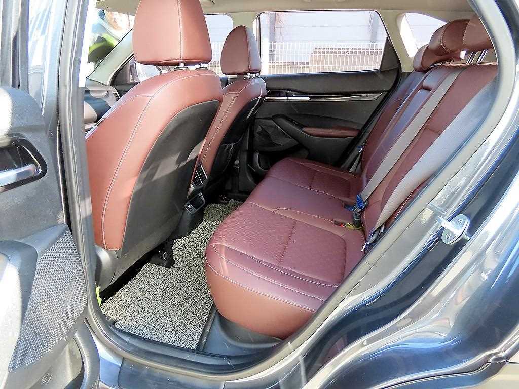 KIA Seltos - Vista 6