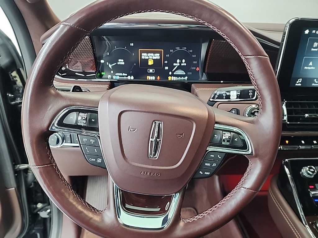 Lincoln Navigator - Vista 9