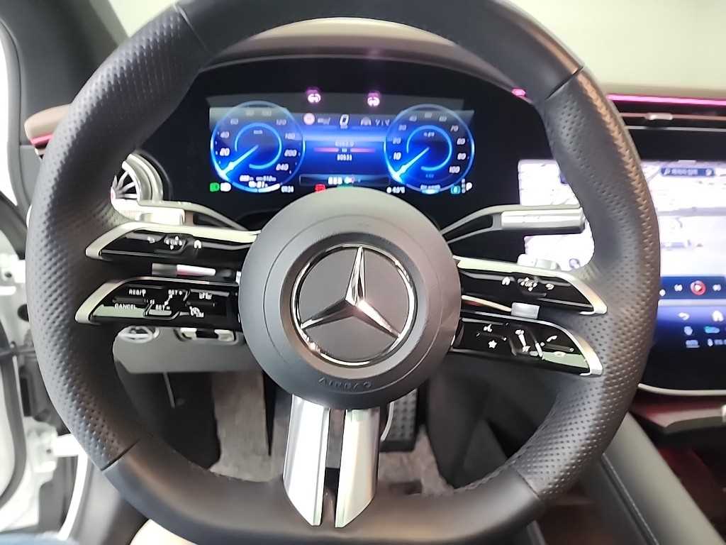 Mercedes Benz EQS - Vista 8