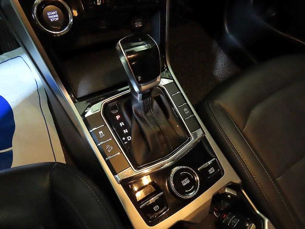 Ssangyong Korando - Vista 12