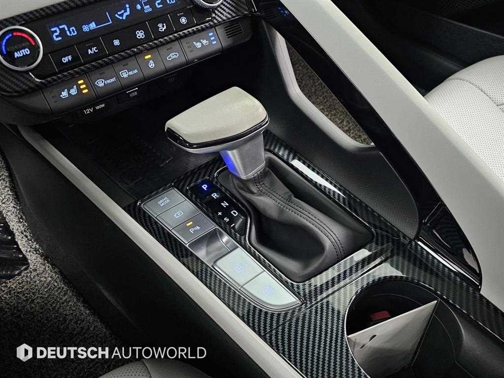 HYUNDAI Avante - Vista 9