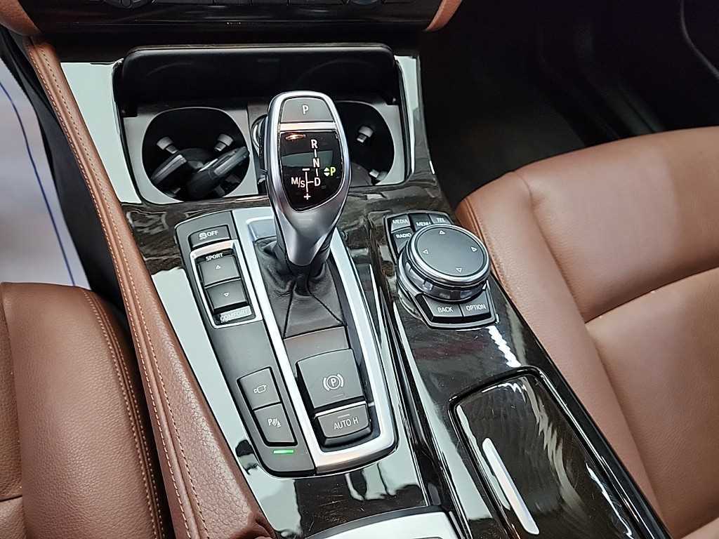 BMW 5 Series - Vista 8