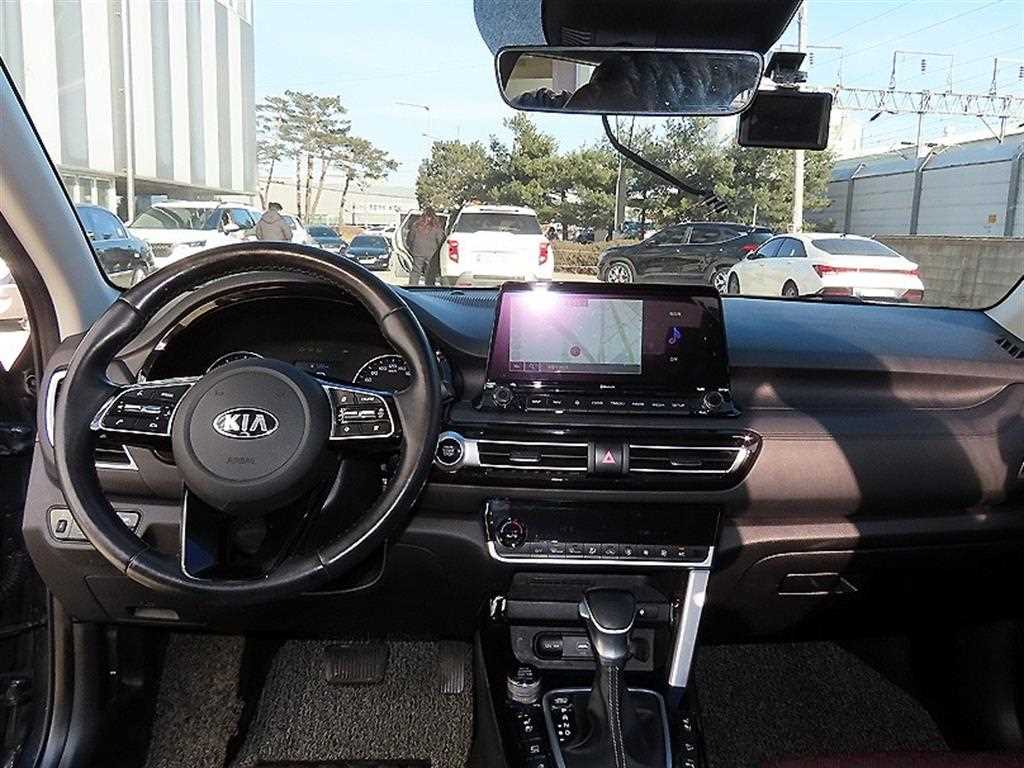 KIA Seltos - Vista 7