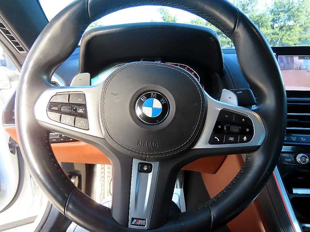 BMW 8 Series - Vista 8