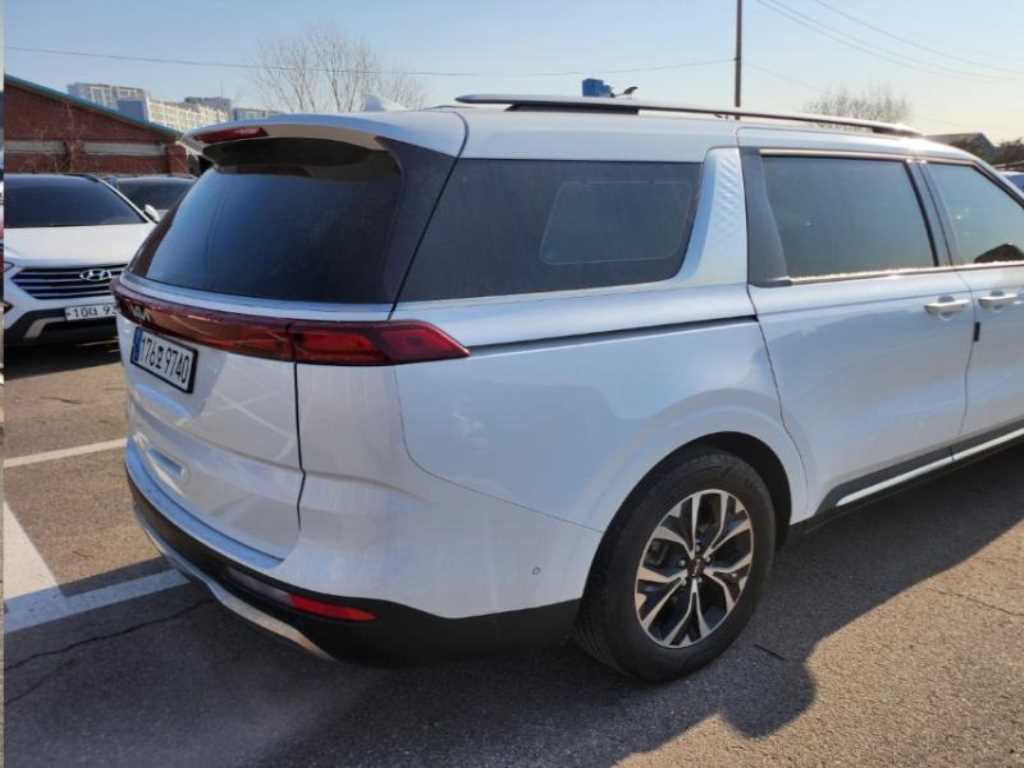 KIA Carnival - Vista 5