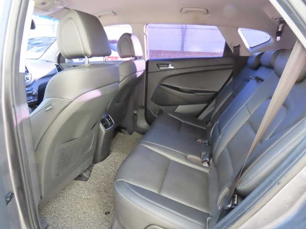 HYUNDAI Tucson - Vista 8