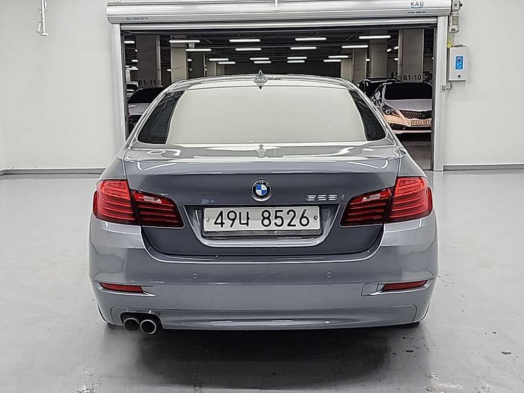 BMW 5 Series - Vista 3