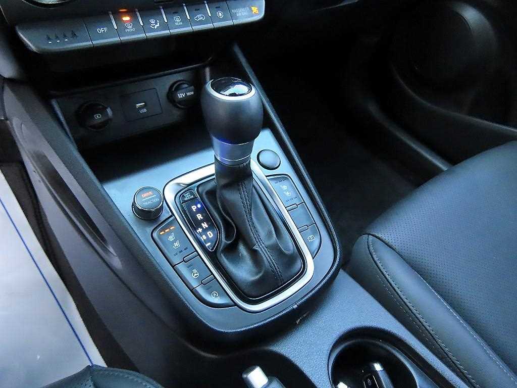 HYUNDAI Kona - Vista 10