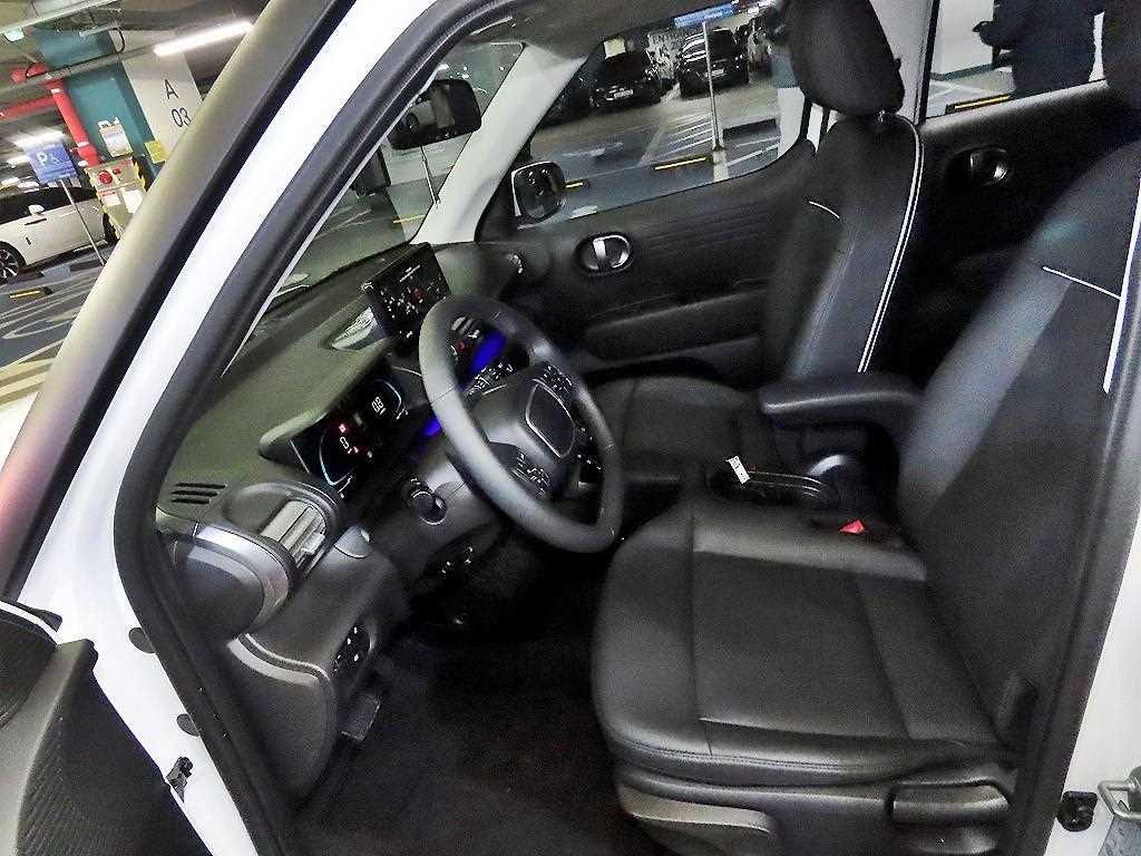 HYUNDAI Casper - Vista 6