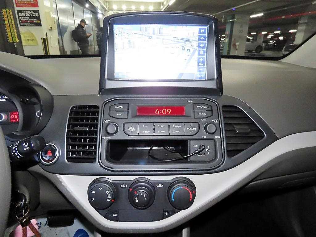 KIA Morning - Vista 10