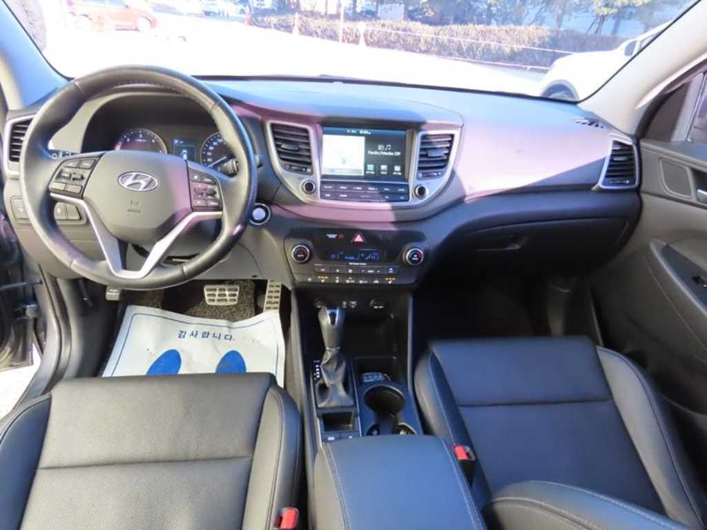 HYUNDAI Tucson - Vista 9