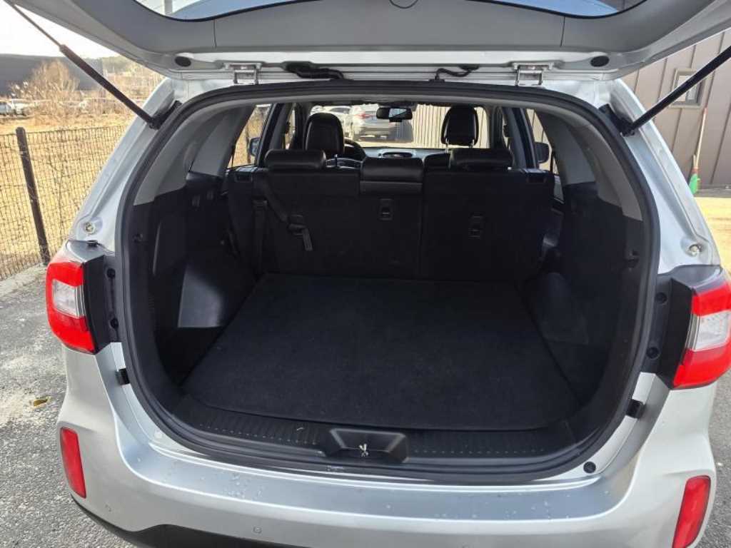 KIA Sorento - Vista 4