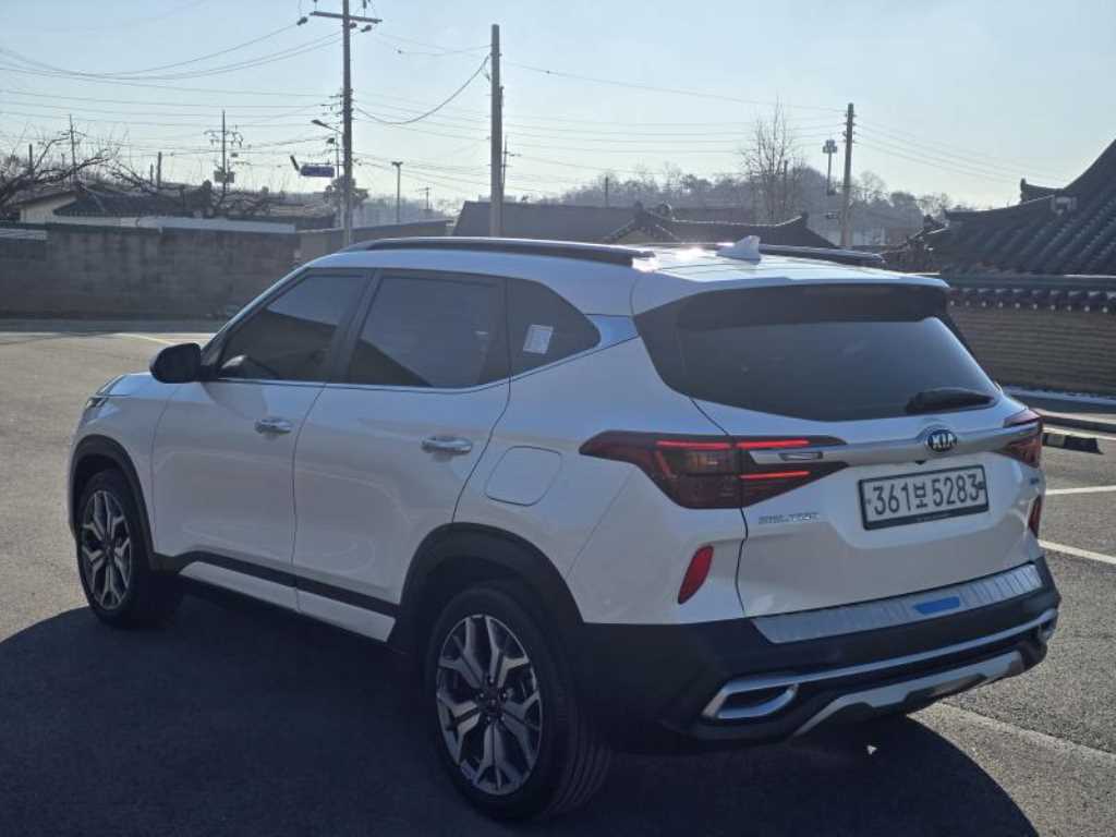 KIA Seltos - Vista 6