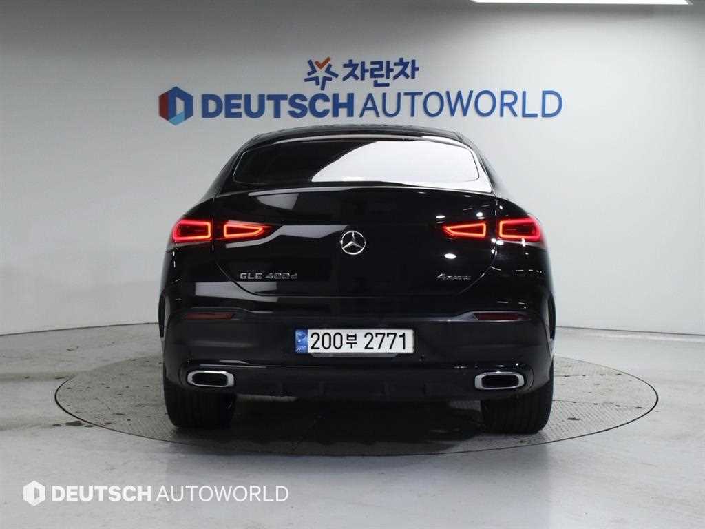 Mercedes Benz GLE Class - Vista 4