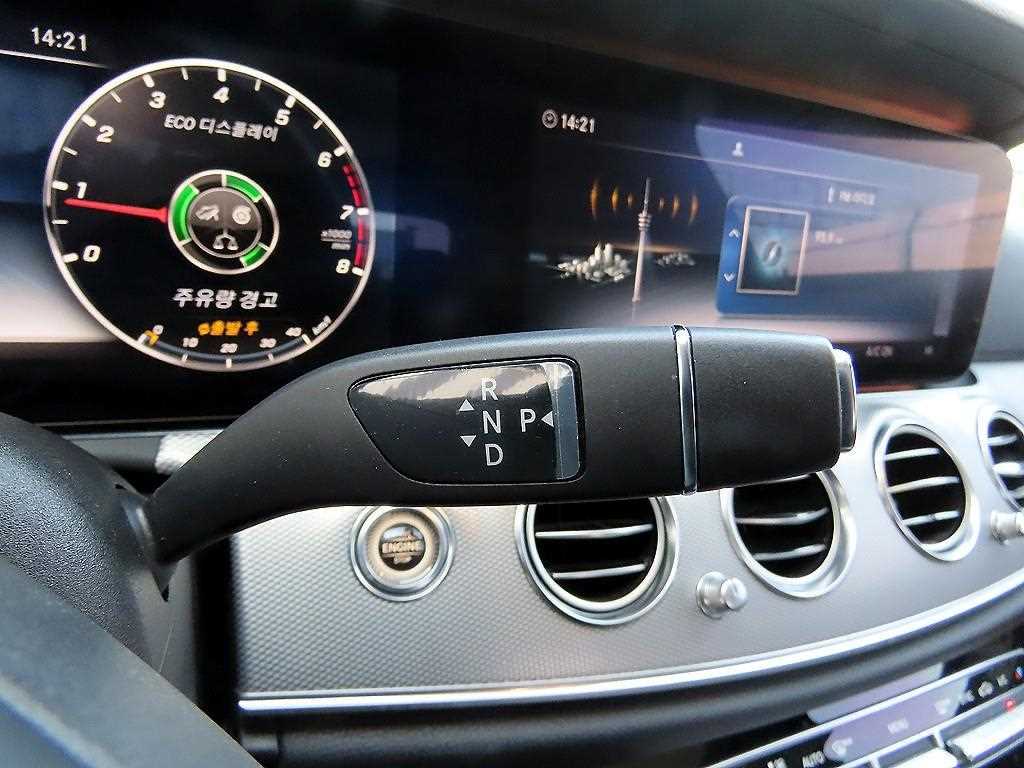 Mercedes Benz E class - Vista 10