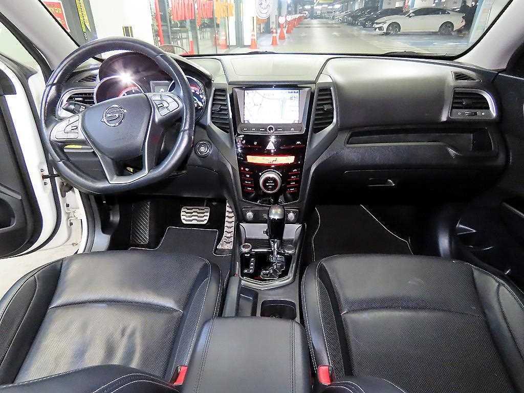 Ssangyong Tivoli - Vista 10